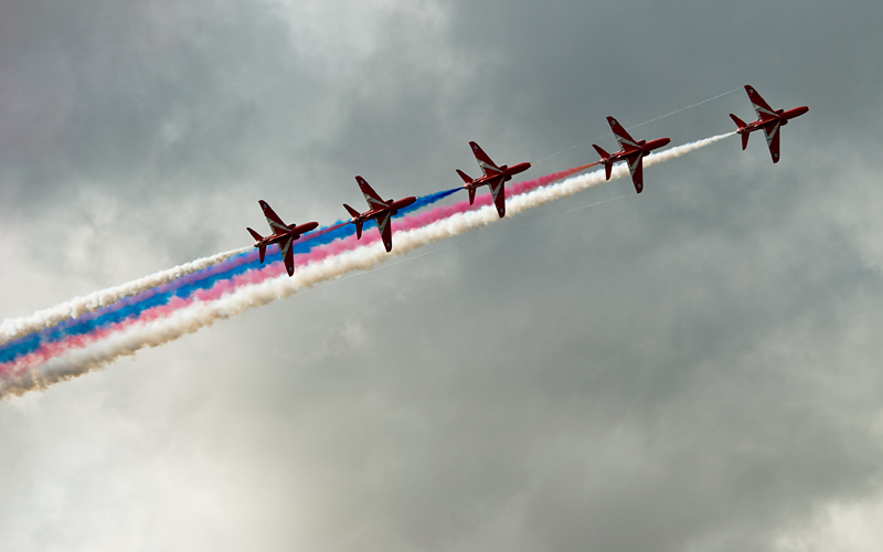 221_Fairford RIAT_Red Arrows na British Aerospace Hawk T1.jpg